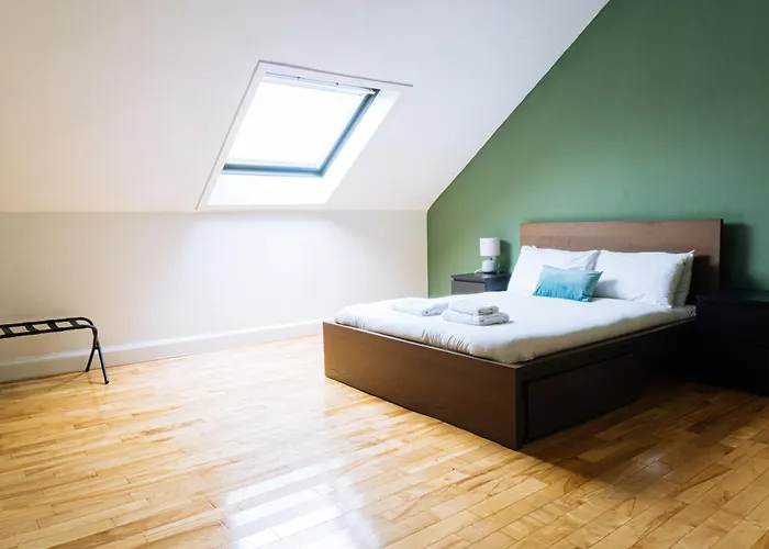 Grade A Listed 2 Bedroom In Edinburgh